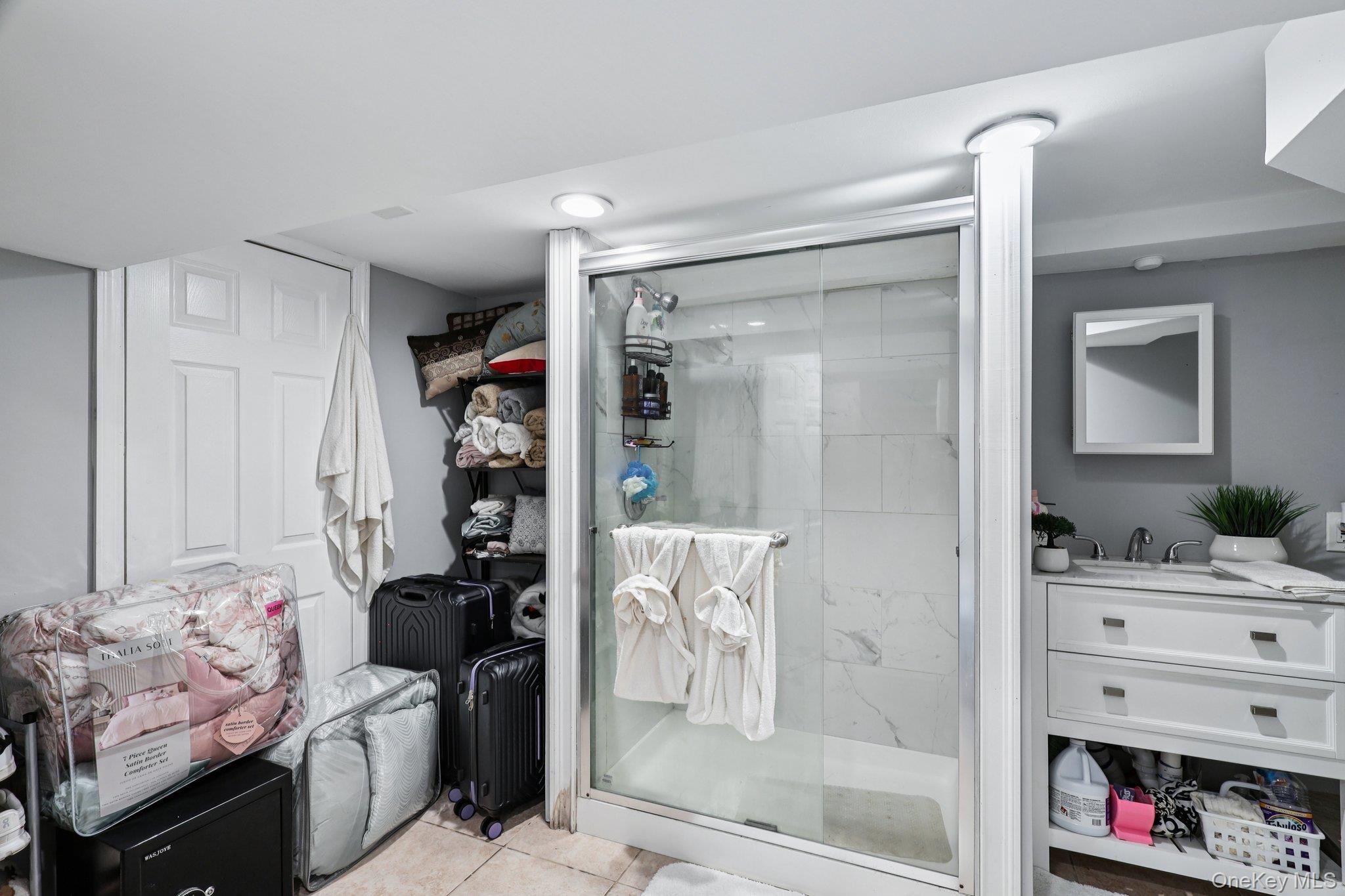 374 Miller Avenue, Freeport, NY 11520