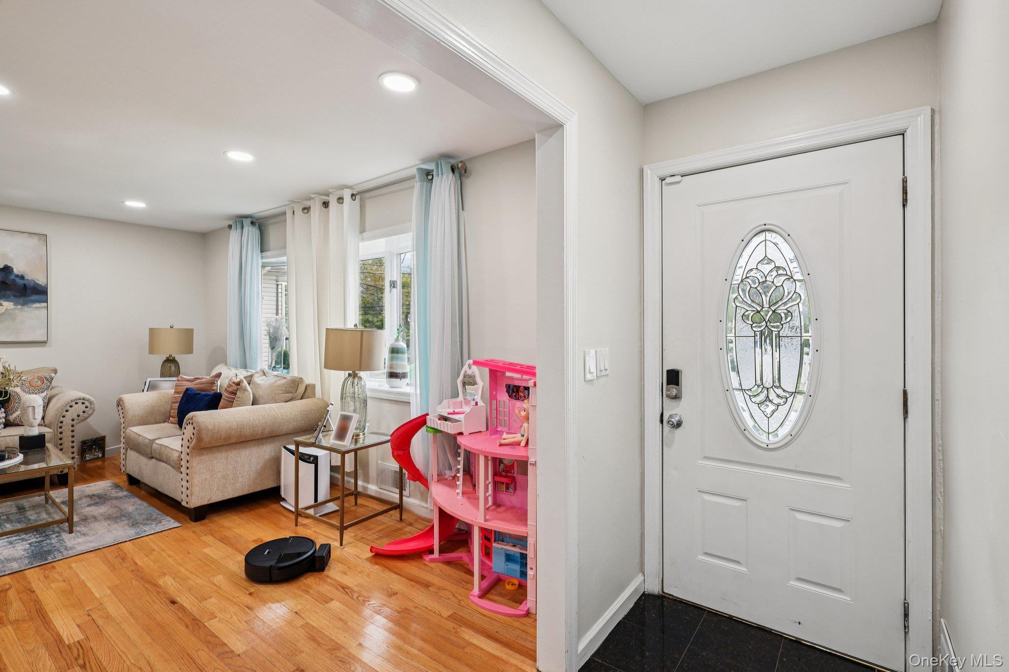 374 Miller Avenue, Freeport, NY 11520