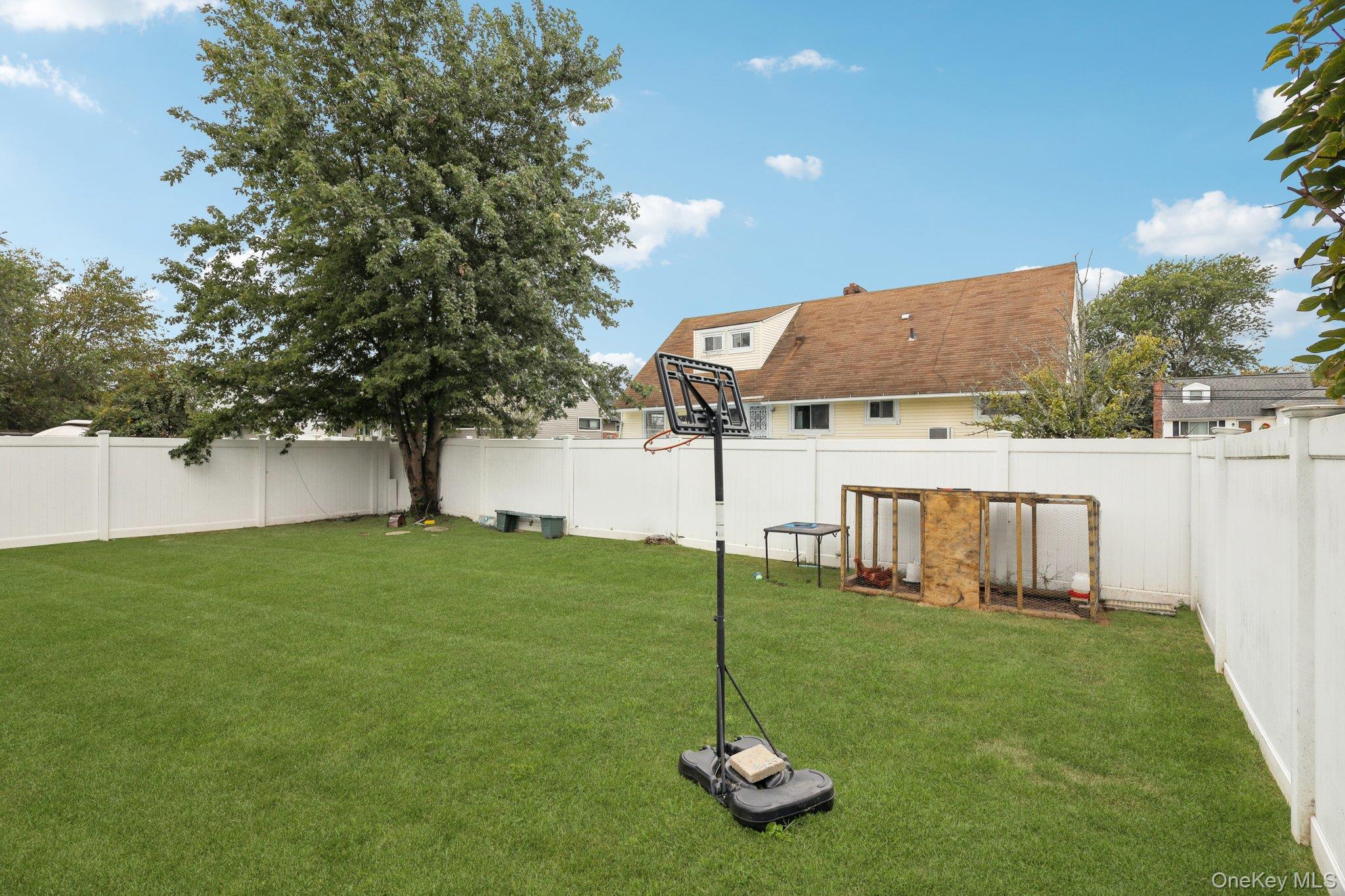 374 Miller Avenue, Freeport, NY 11520