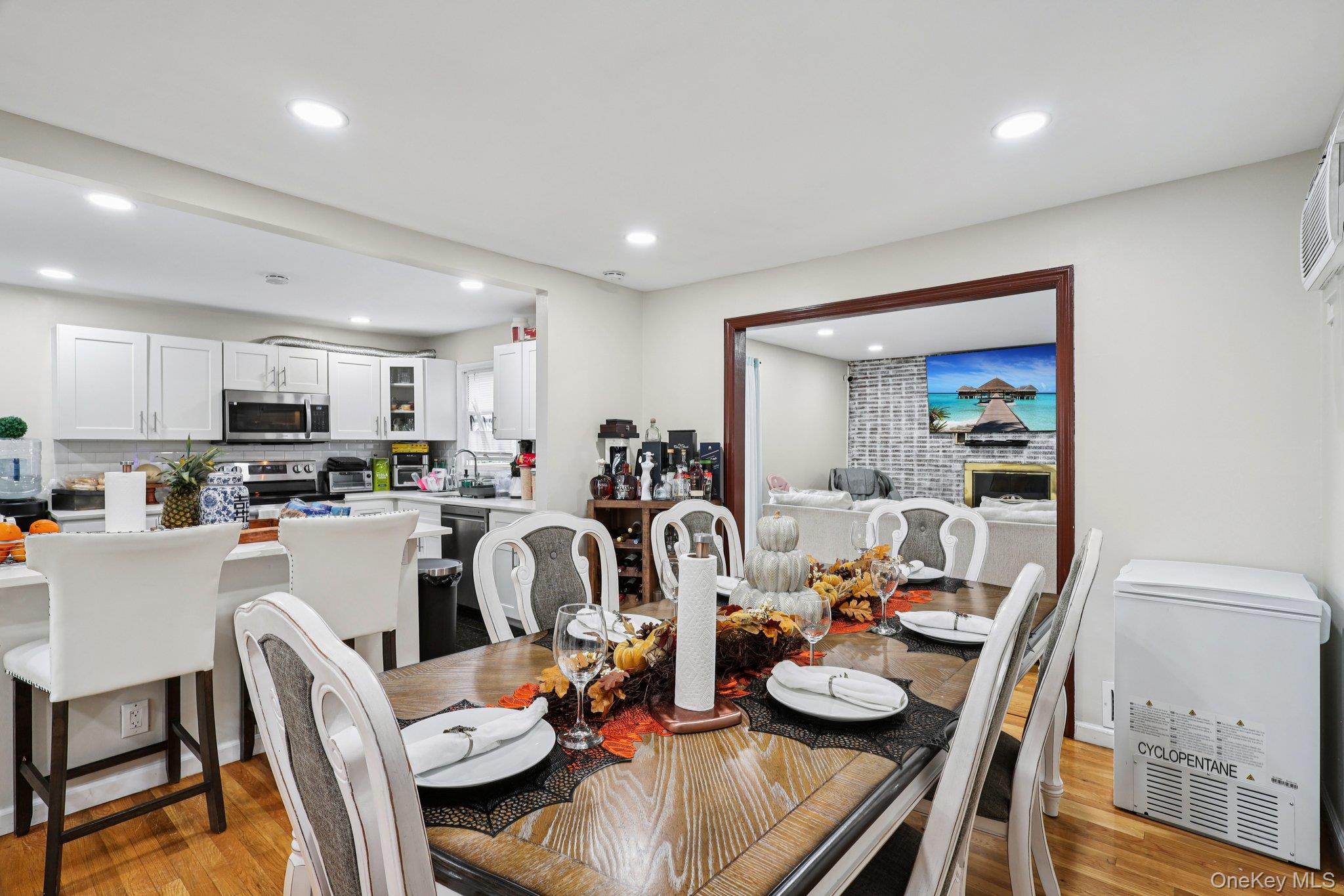 374 Miller Avenue, Freeport, NY 11520