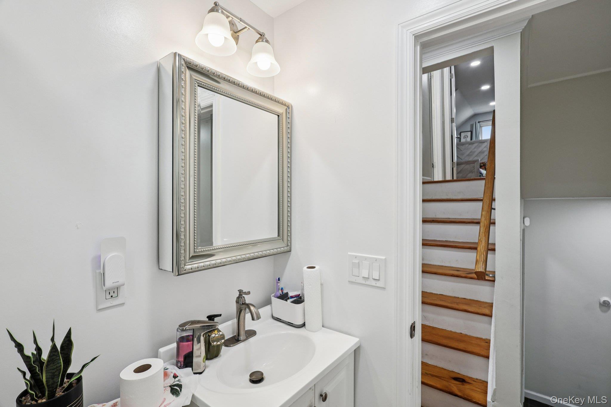 374 Miller Avenue, Freeport, NY 11520