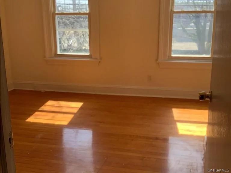 1148 West Broadway, Hewlett, NY 11557