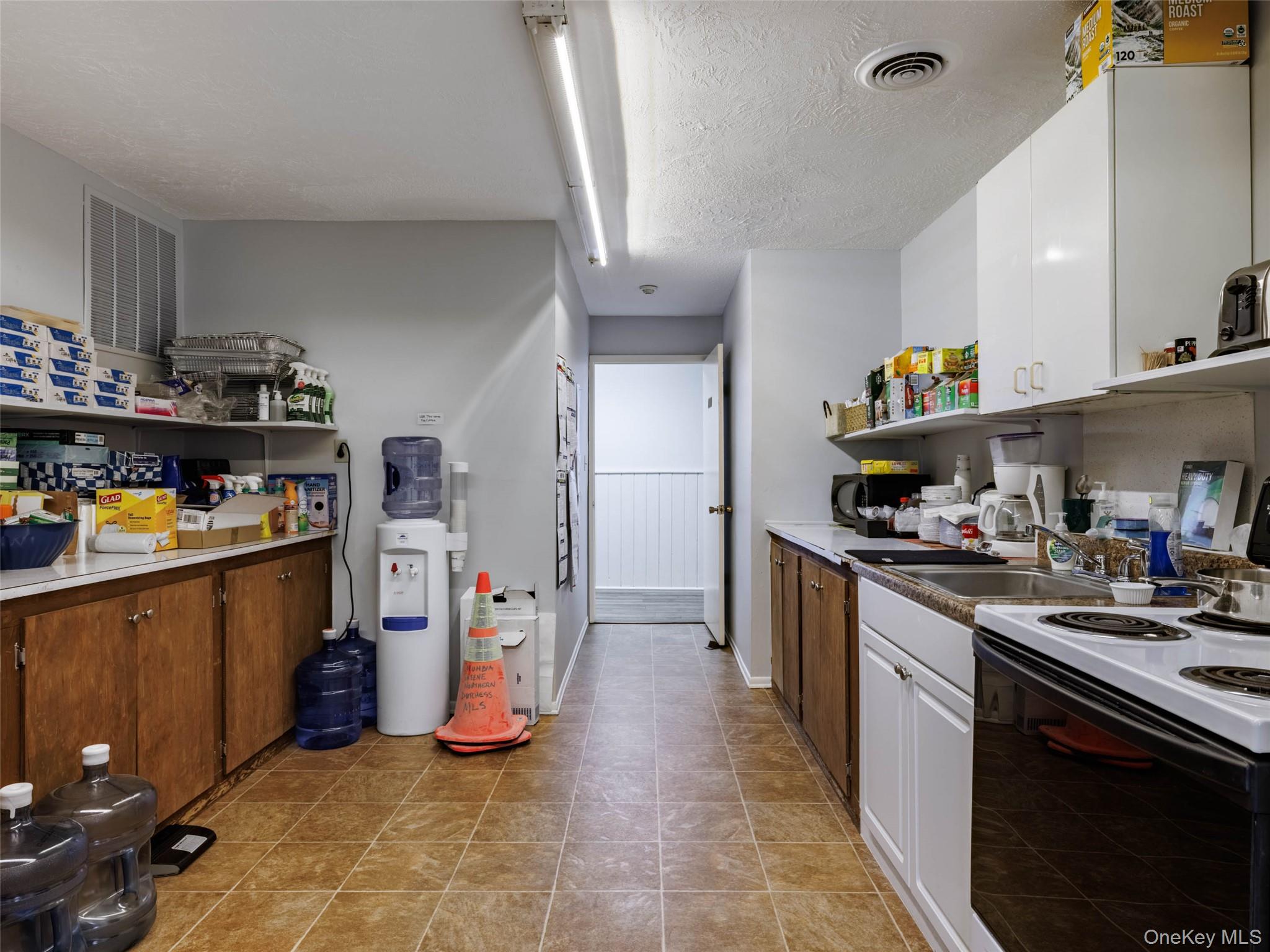 337 Fairview Avenue, Hudson, NY 12534