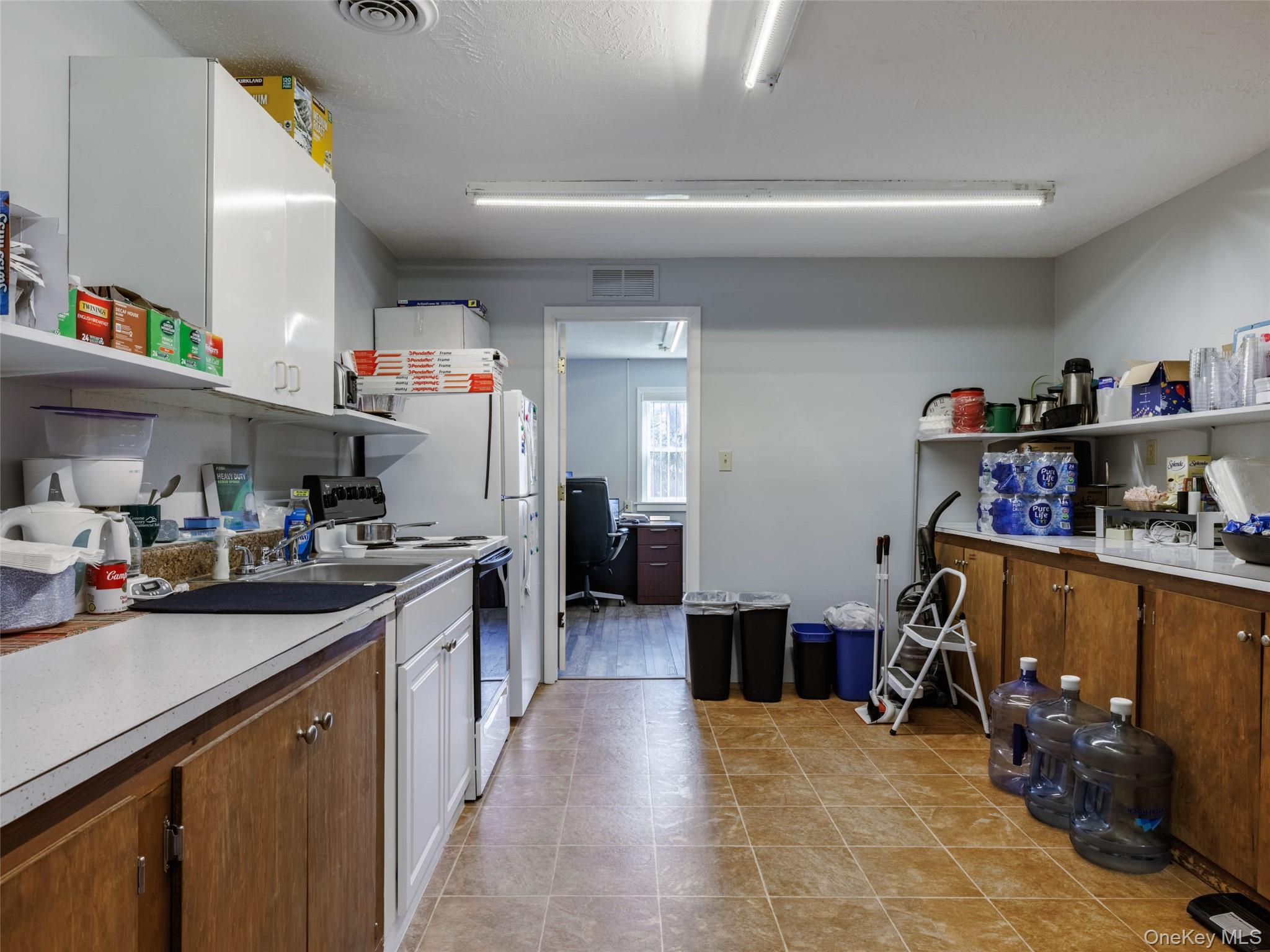 337 Fairview Avenue, Hudson, NY 12534