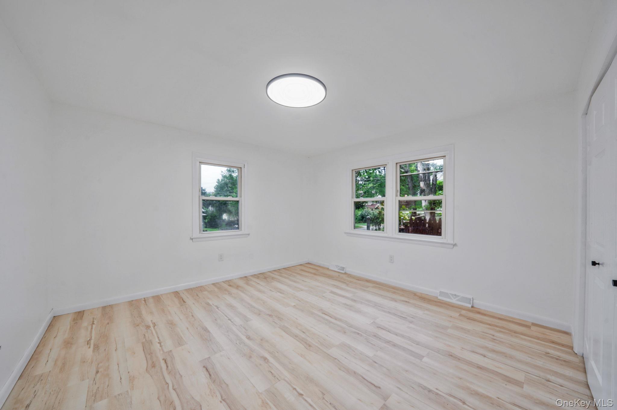 16 Sheridan Avenue, Sloatsburg, NY 10974