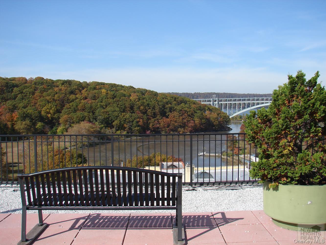 579 West 215 Street # 2F, New York (Manhattan), NY 10034