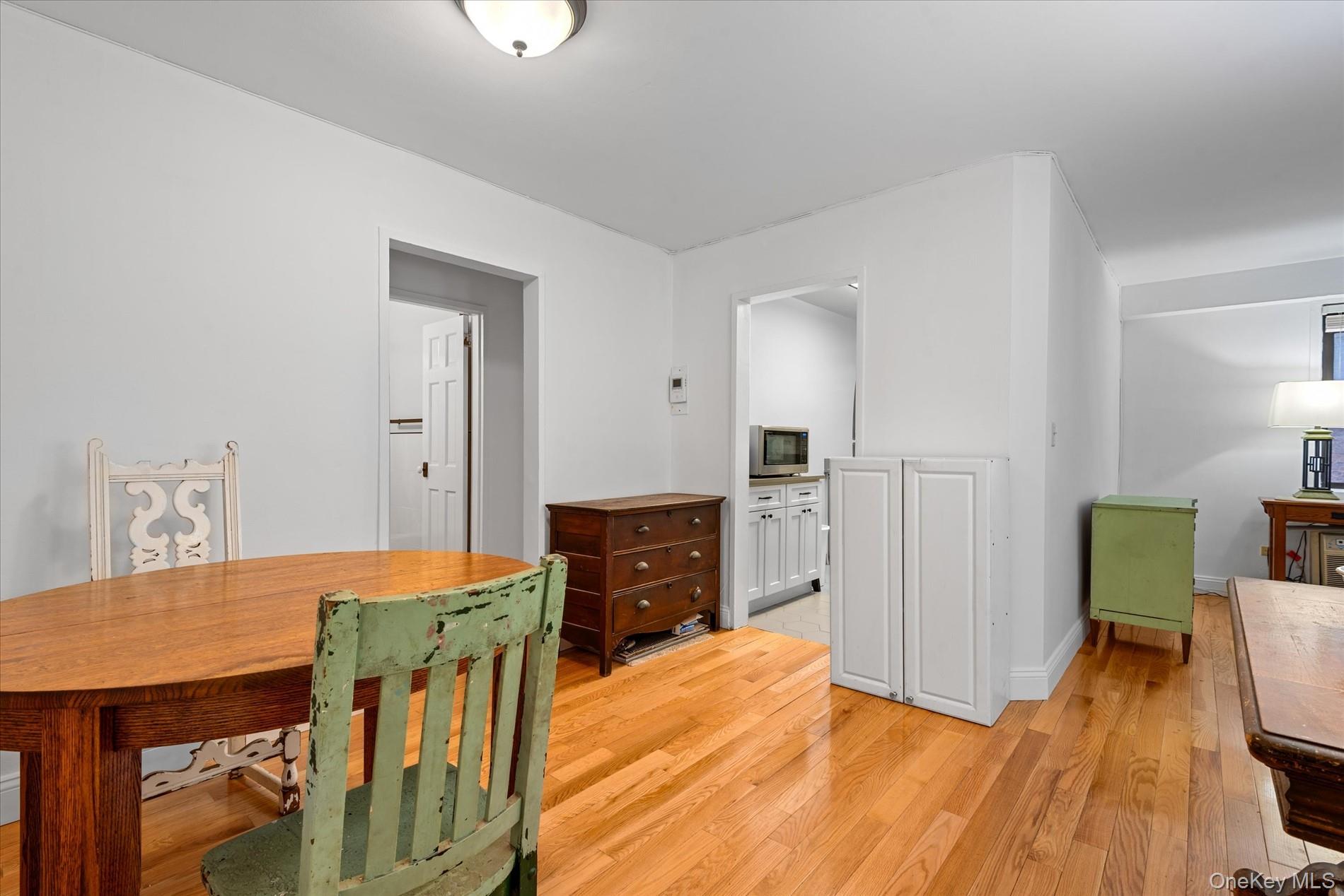 579 West 215 Street # 2F, New York (Manhattan), NY 10034