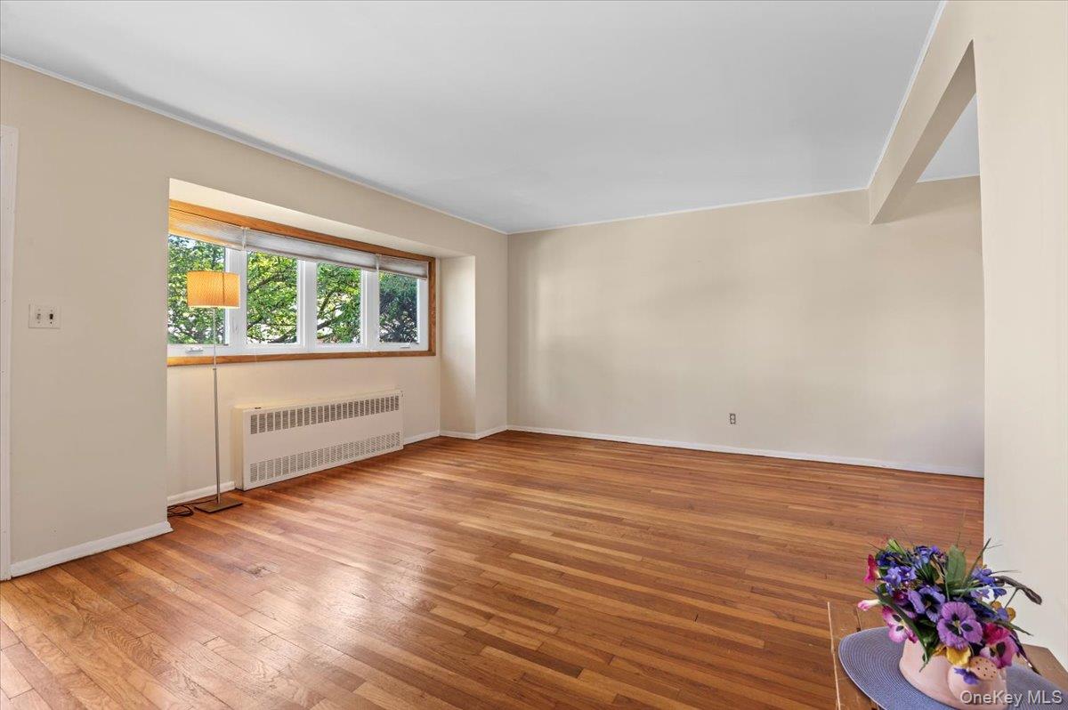 15 Alma Lane, Plainview, NY 11803