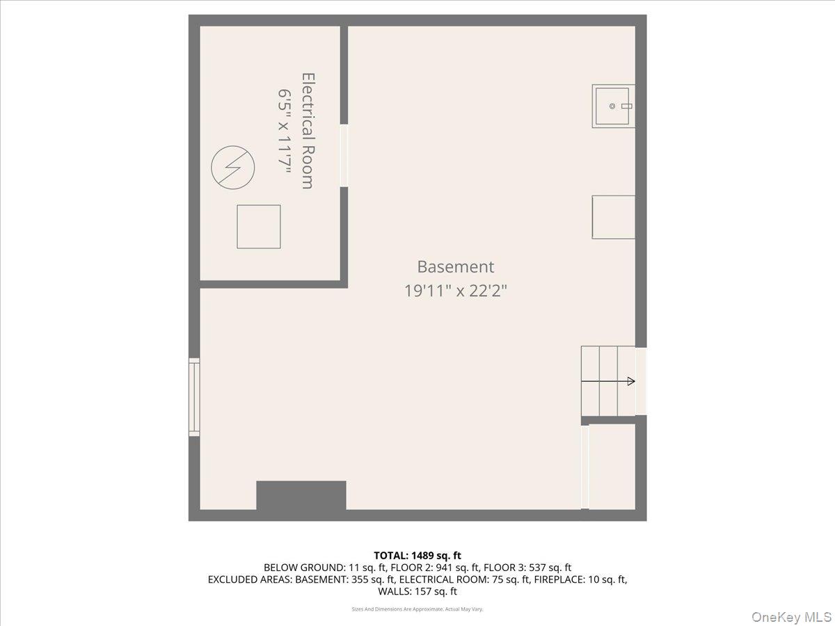 15 Alma Lane, Plainview, NY 11803