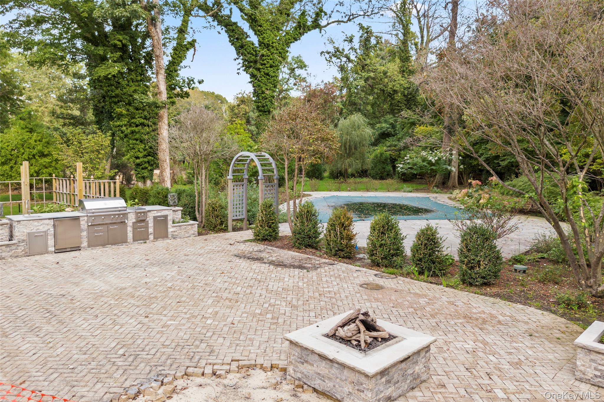 7 Smith Lane, Nissequogue, NY 11780