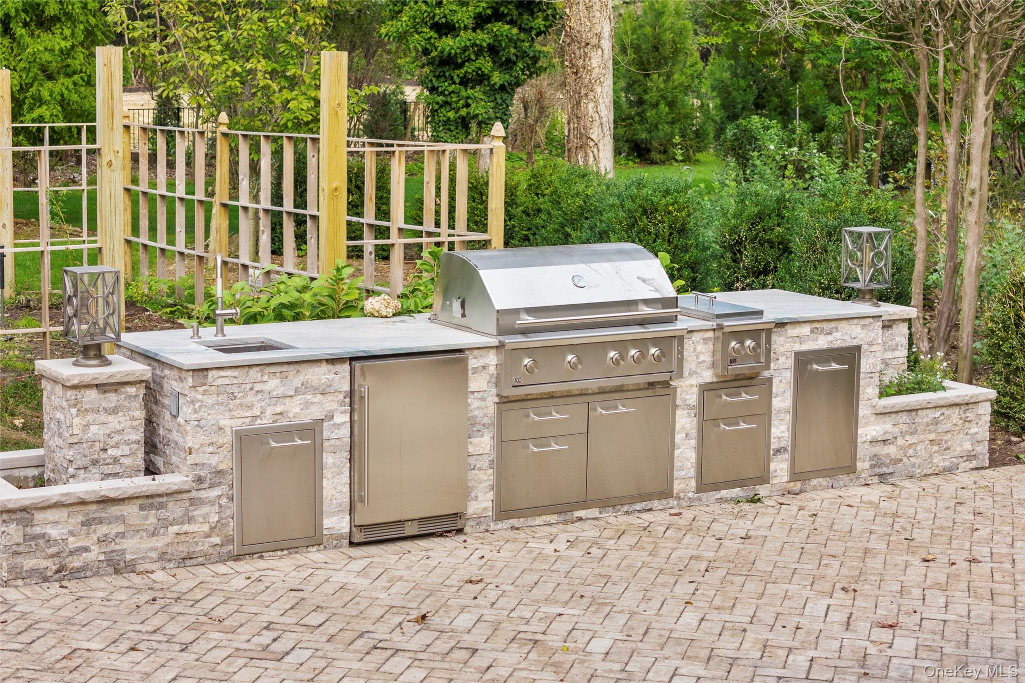 7 Smith Lane, Nissequogue, NY 11780