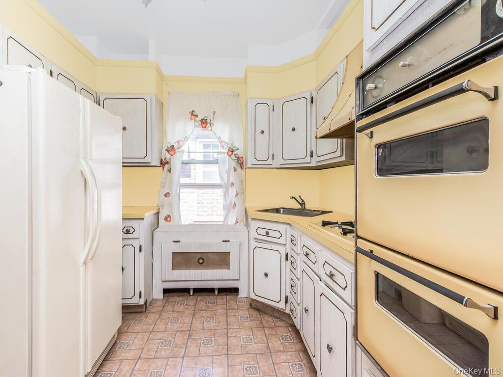 410 Revere Avenue, Bronx, NY 10465