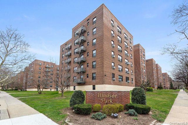 73-62 Bell Boulevard # 5L, Bayside, NY 11364