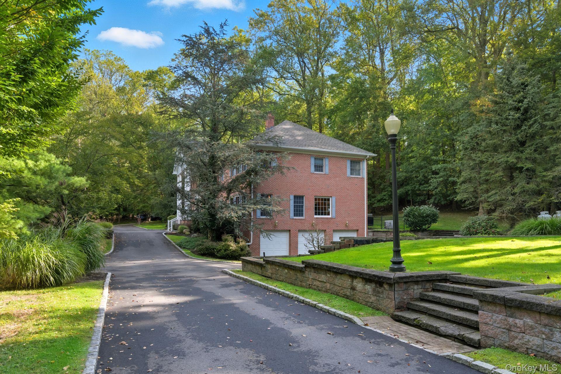 20 Mill Road, Lloyd Harbor, NY 11743