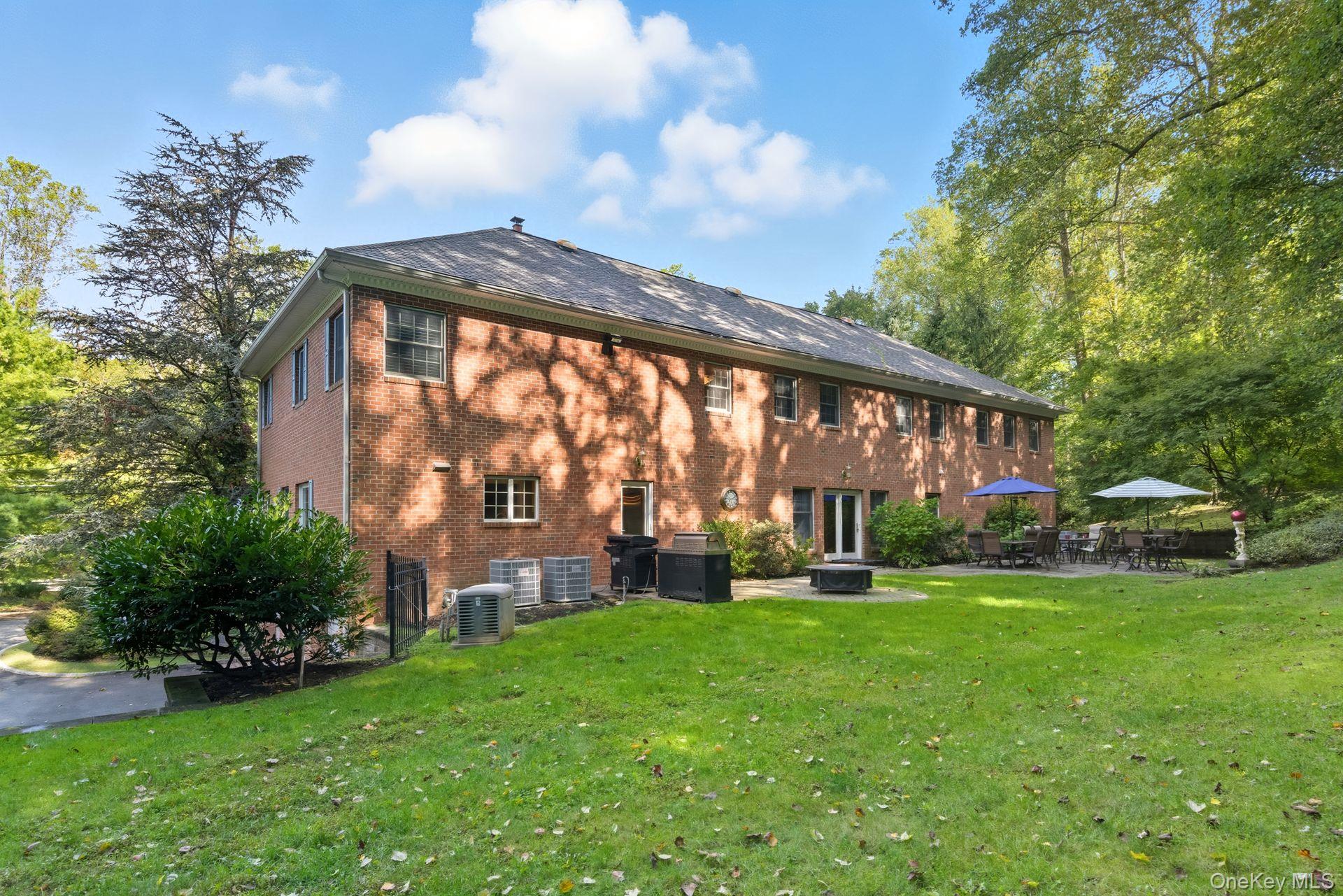 20 Mill Road, Lloyd Harbor, NY 11743