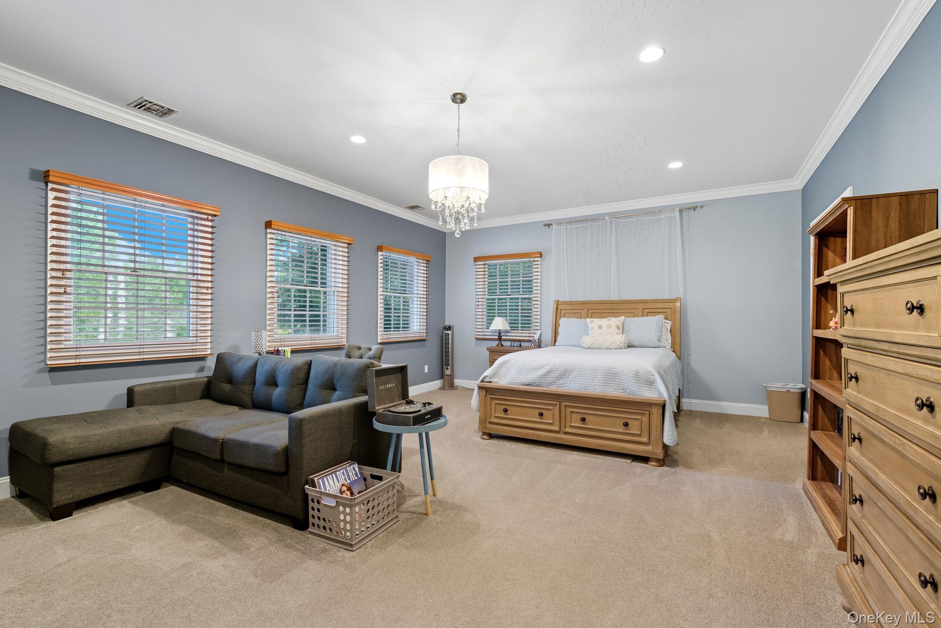 20 Mill Road, Lloyd Harbor, NY 11743