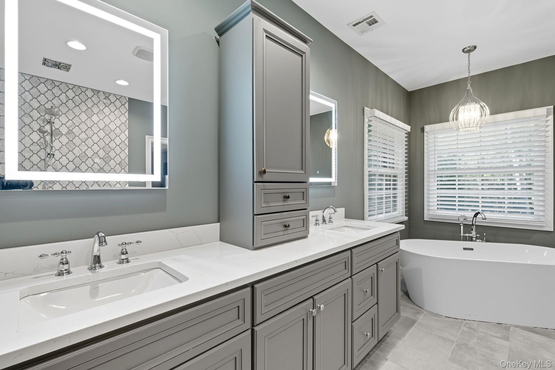 20 Mill Road, Lloyd Harbor, NY 11743