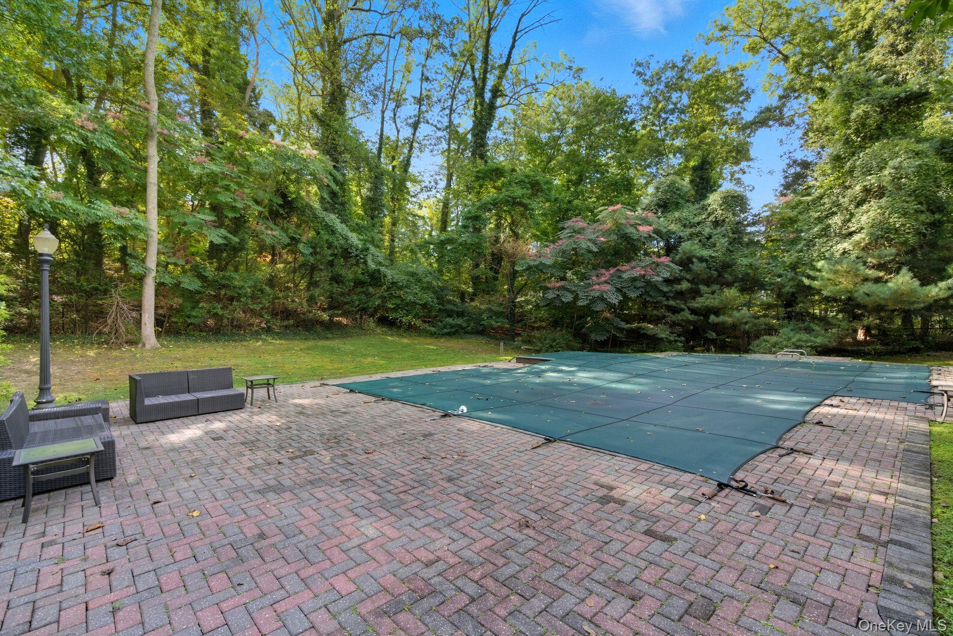 20 Mill Road, Lloyd Harbor, NY 11743