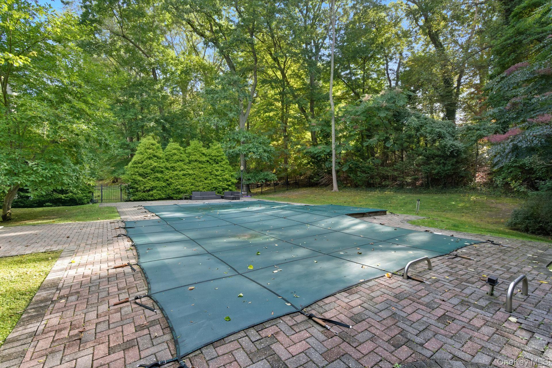 20 Mill Road, Lloyd Harbor, NY 11743