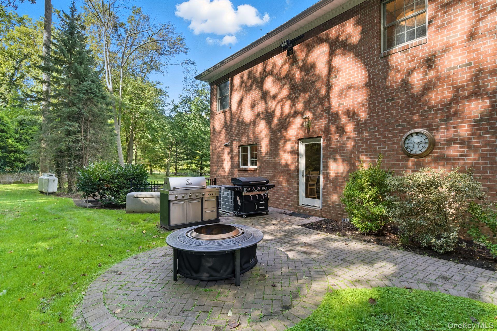 20 Mill Road, Lloyd Harbor, NY 11743