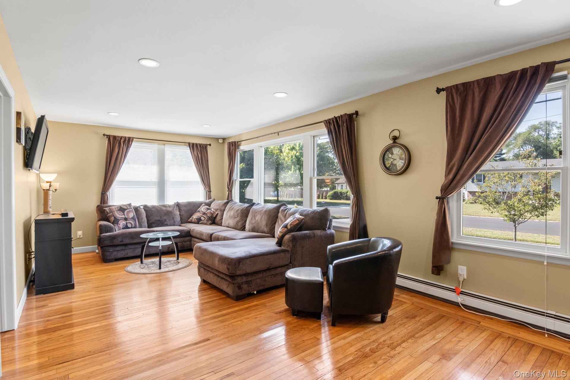 1333 Richland Boulevard, Bay Shore, NY 11706