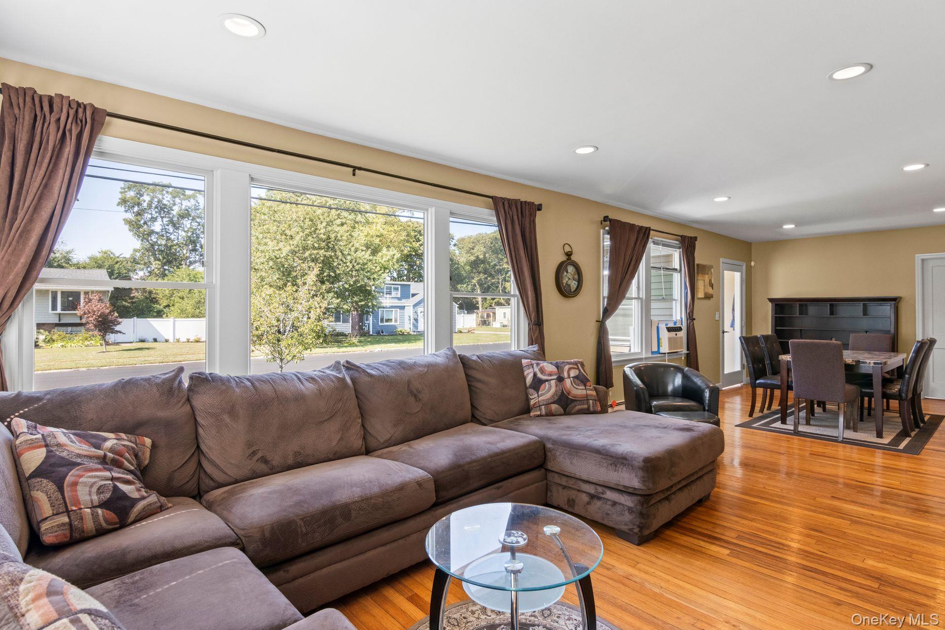 1333 Richland Boulevard, Bay Shore, NY 11706