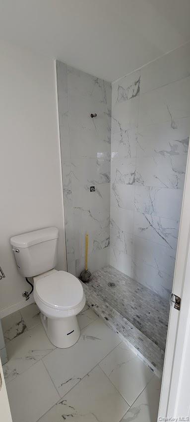 83 Kraemer Street, Hicksville, NY 11801