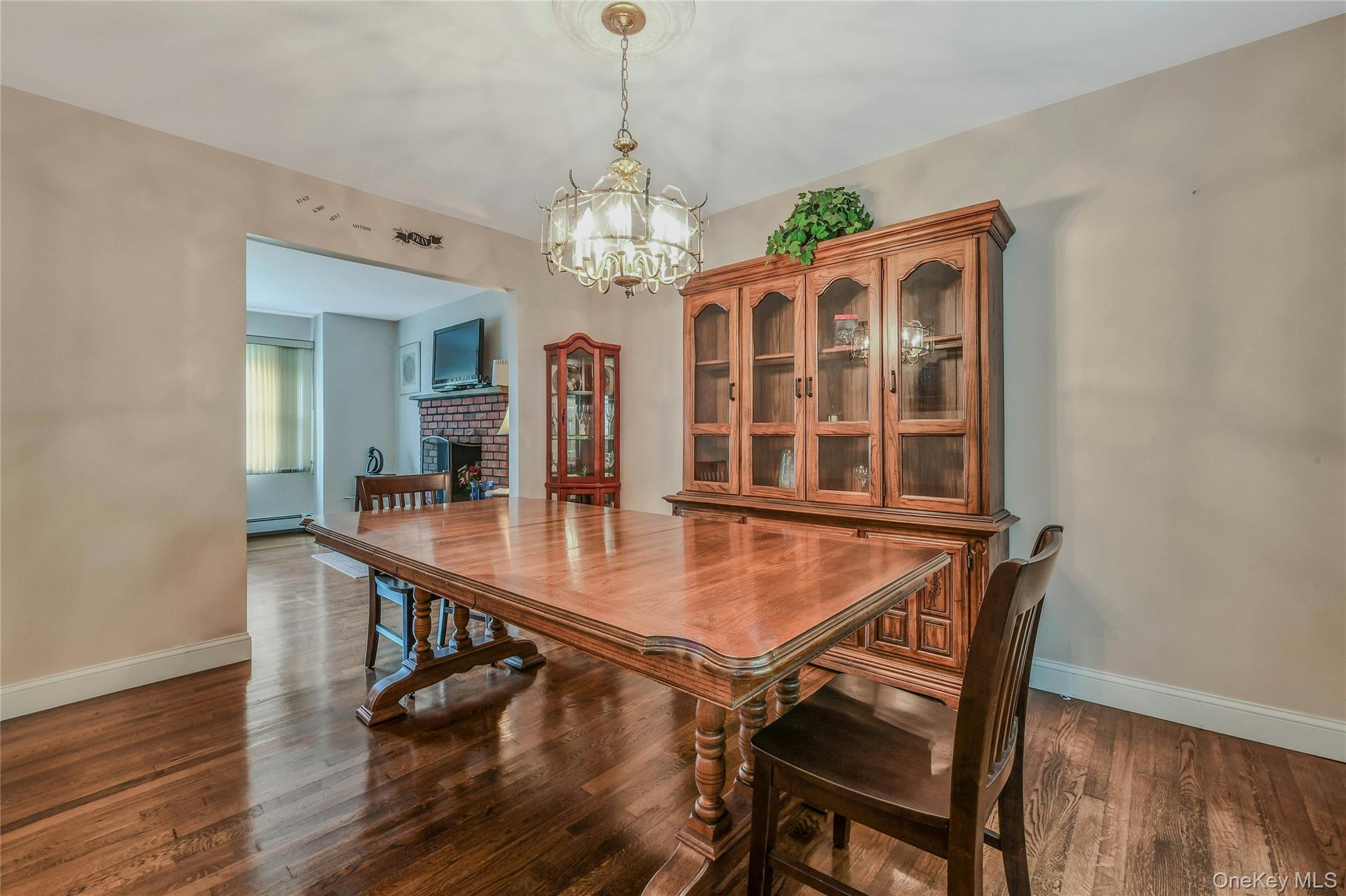 15 Hilton, Huntington, NY 11743