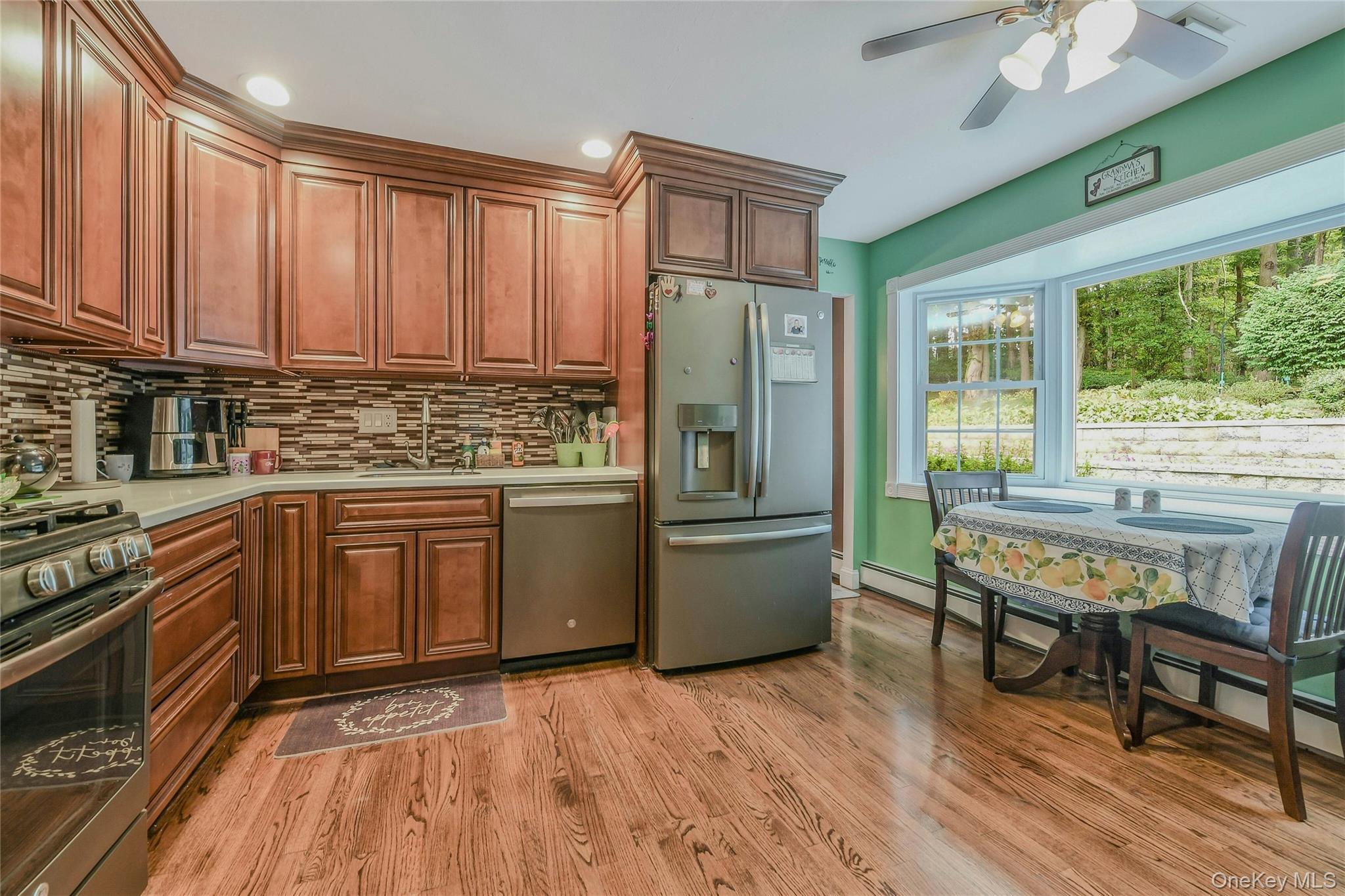 15 Hilton, Huntington, NY 11743