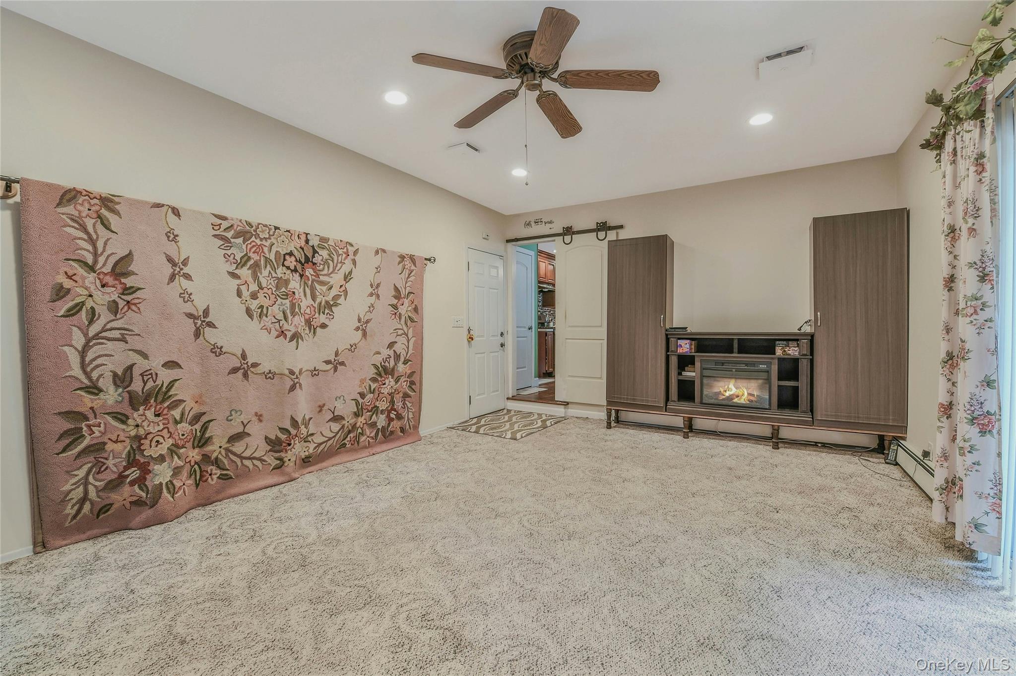 15 Hilton, Huntington, NY 11743