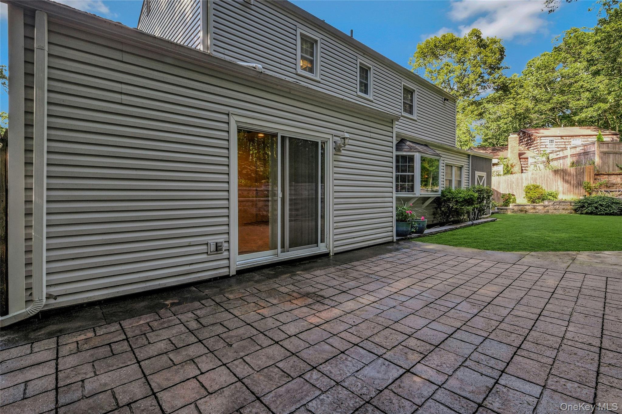 15 Hilton, Huntington, NY 11743