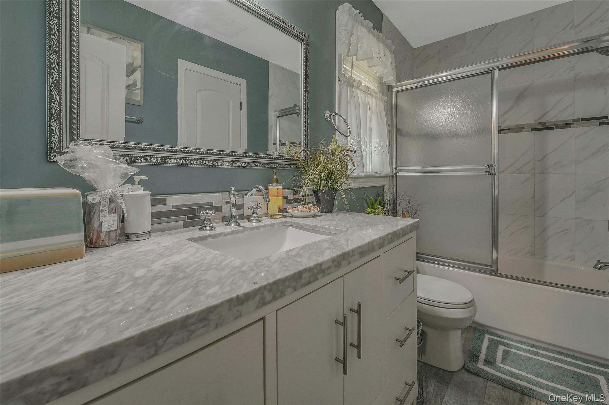 15 Hilton, Huntington, NY 11743