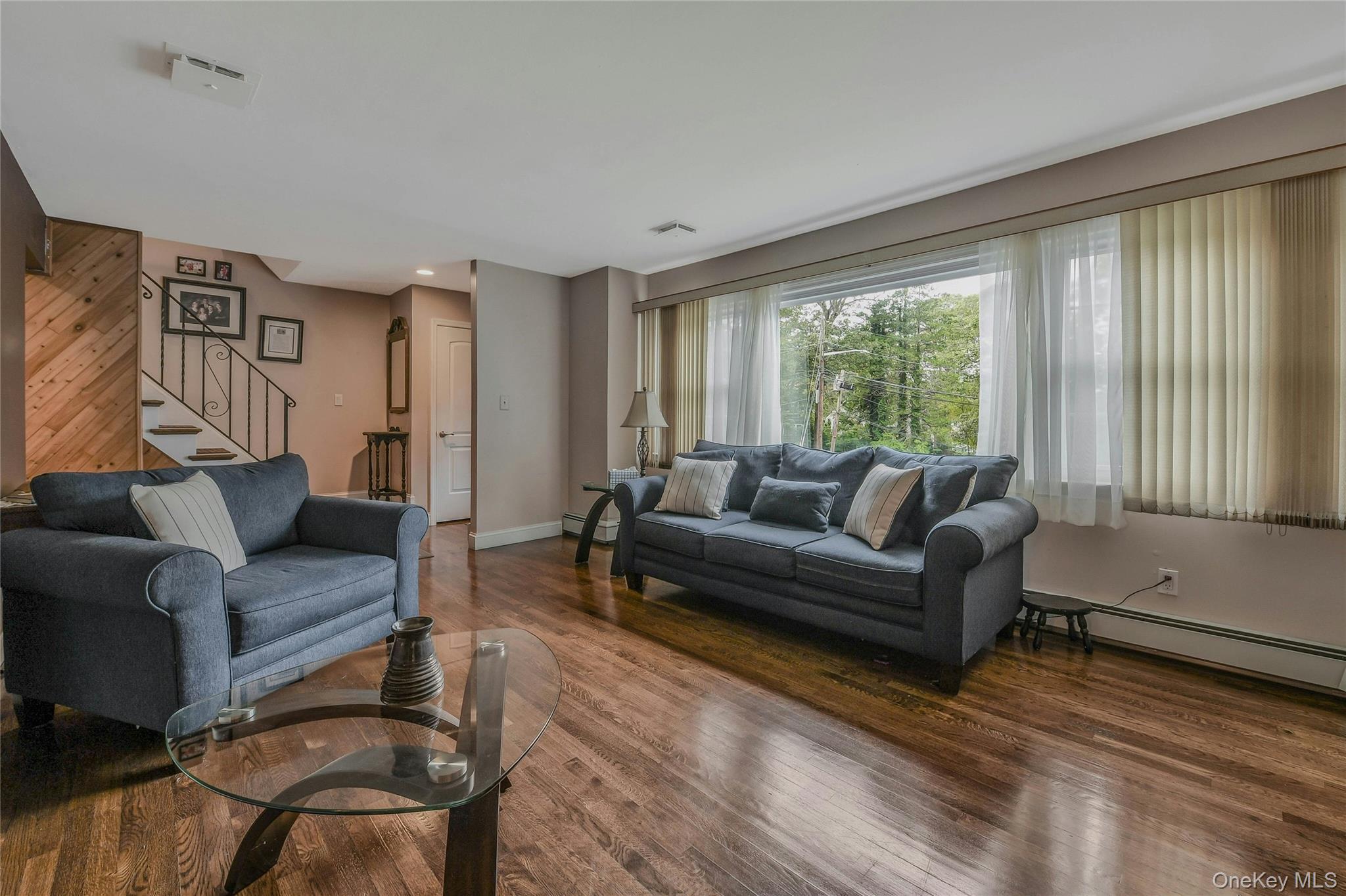 15 Hilton, Huntington, NY 11743