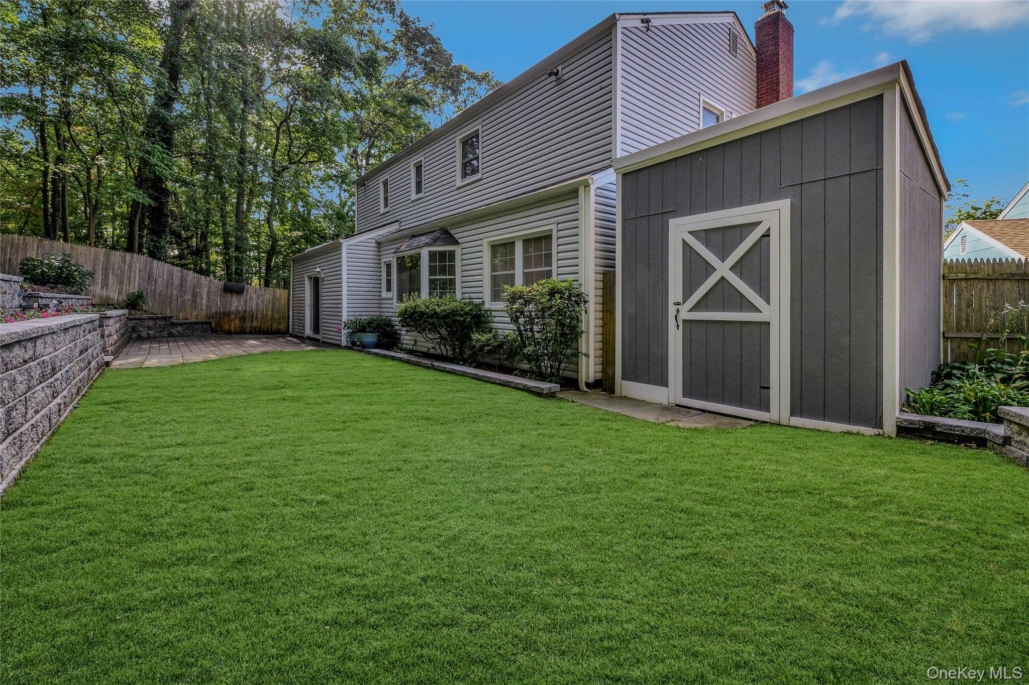 15 Hilton, Huntington, NY 11743