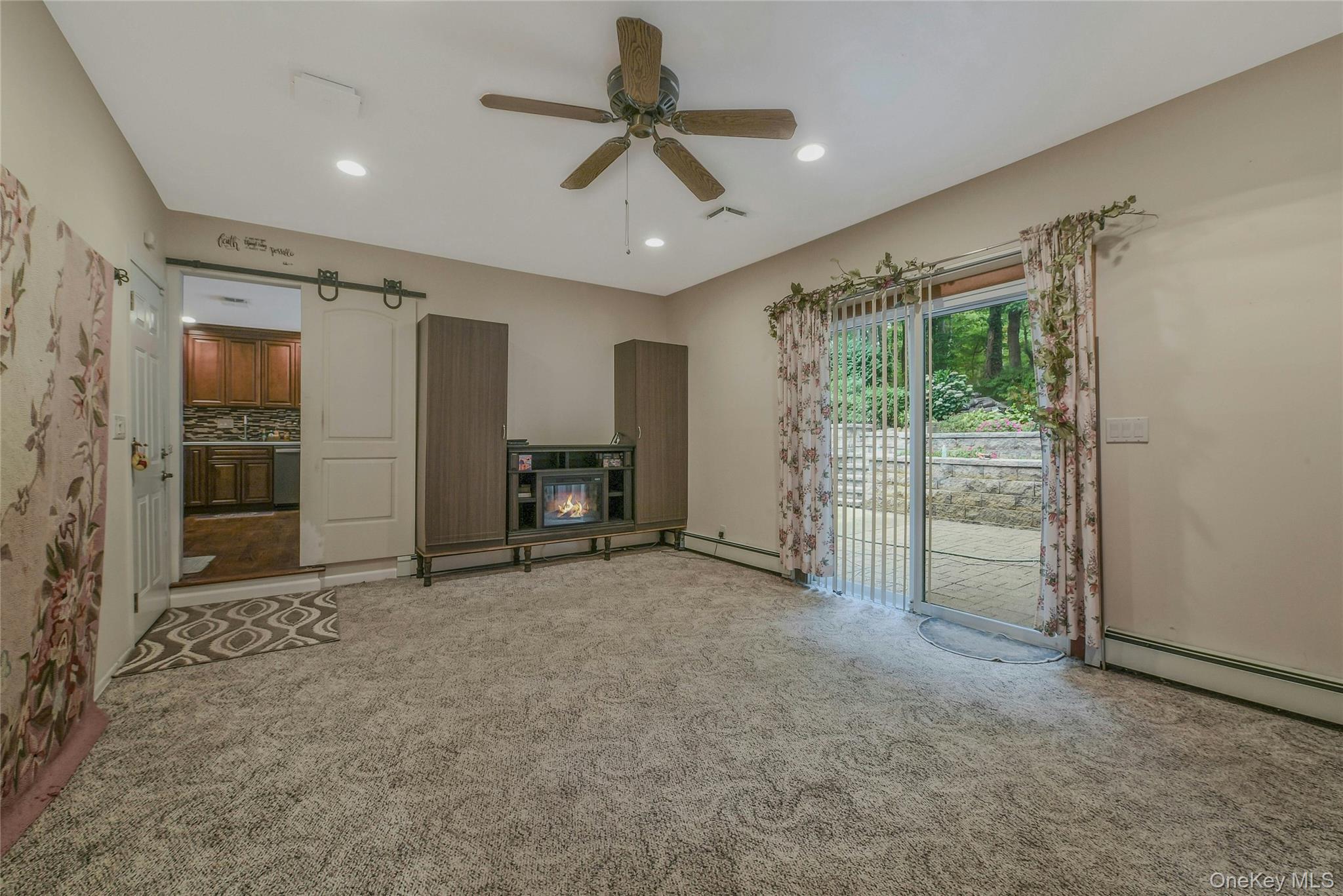 15 Hilton, Huntington, NY 11743