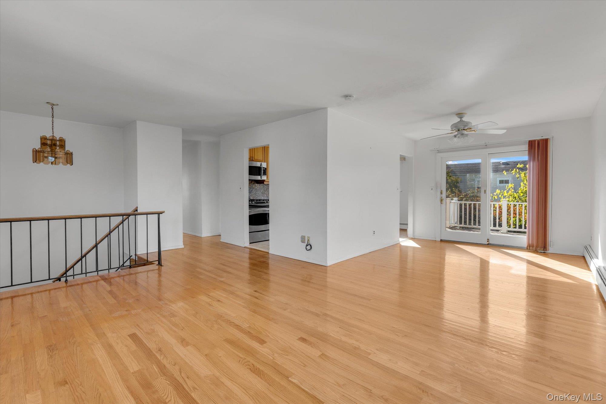 282 N Oak Street, Massapequa, NY 11758