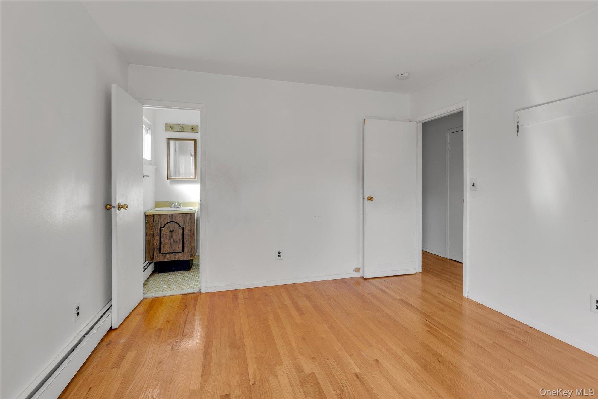 282 N Oak Street, Massapequa, NY 11758