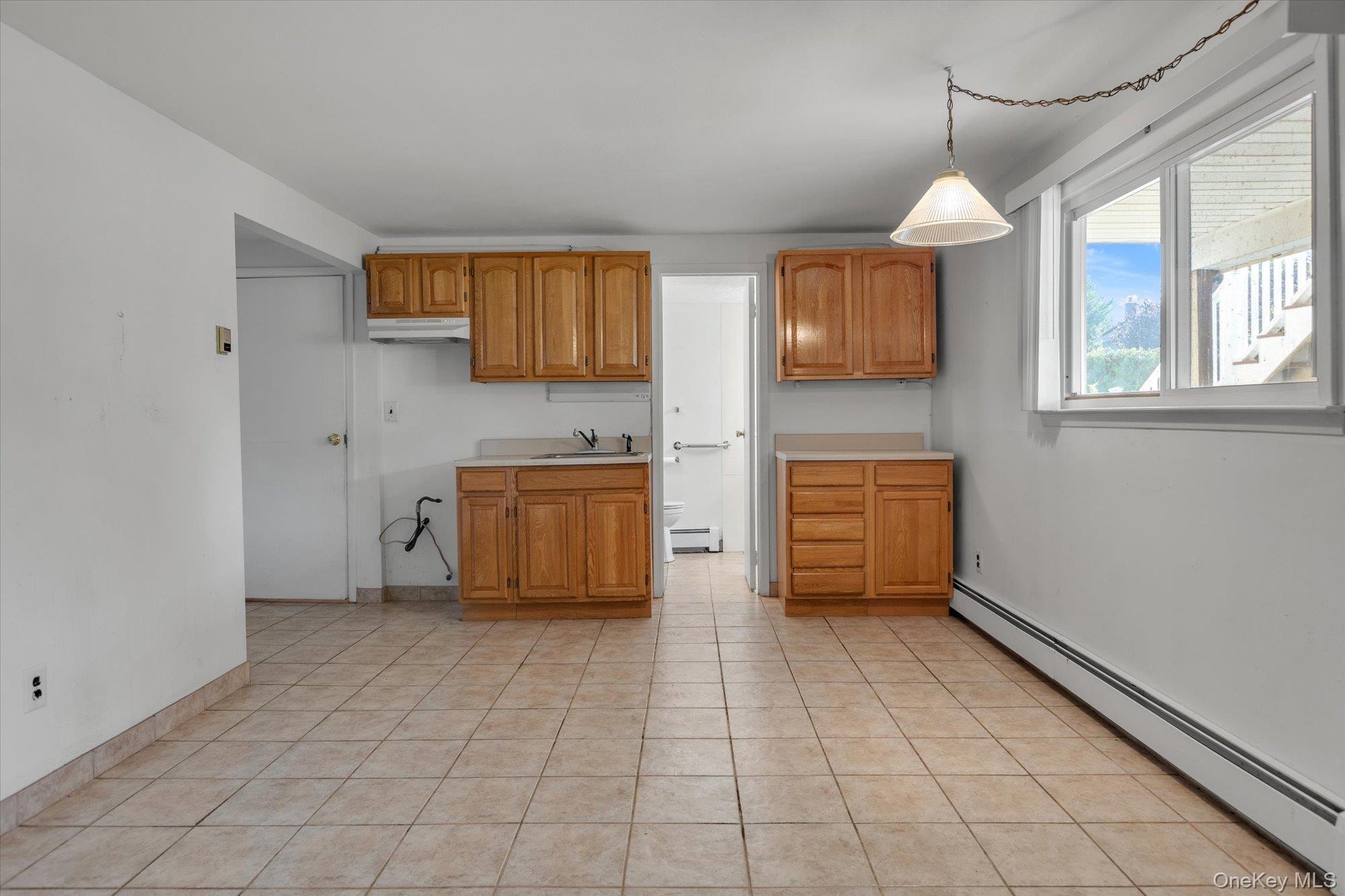 282 N Oak Street, Massapequa, NY 11758