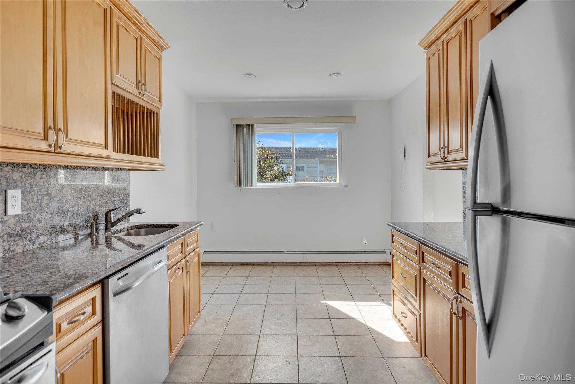 282 N Oak Street, Massapequa, NY 11758