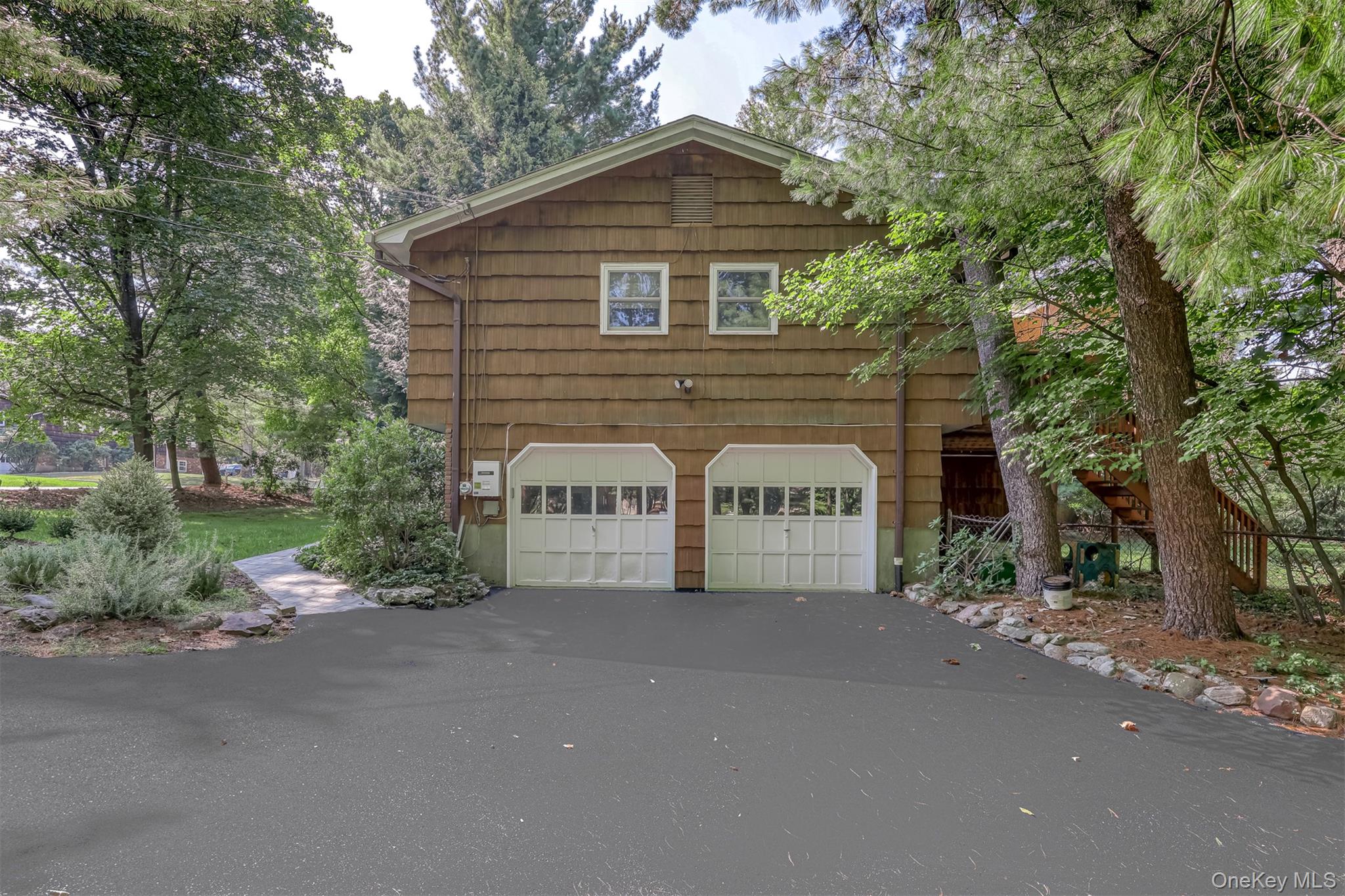 19 Mary Beth Drive, Suffern, NY 10901