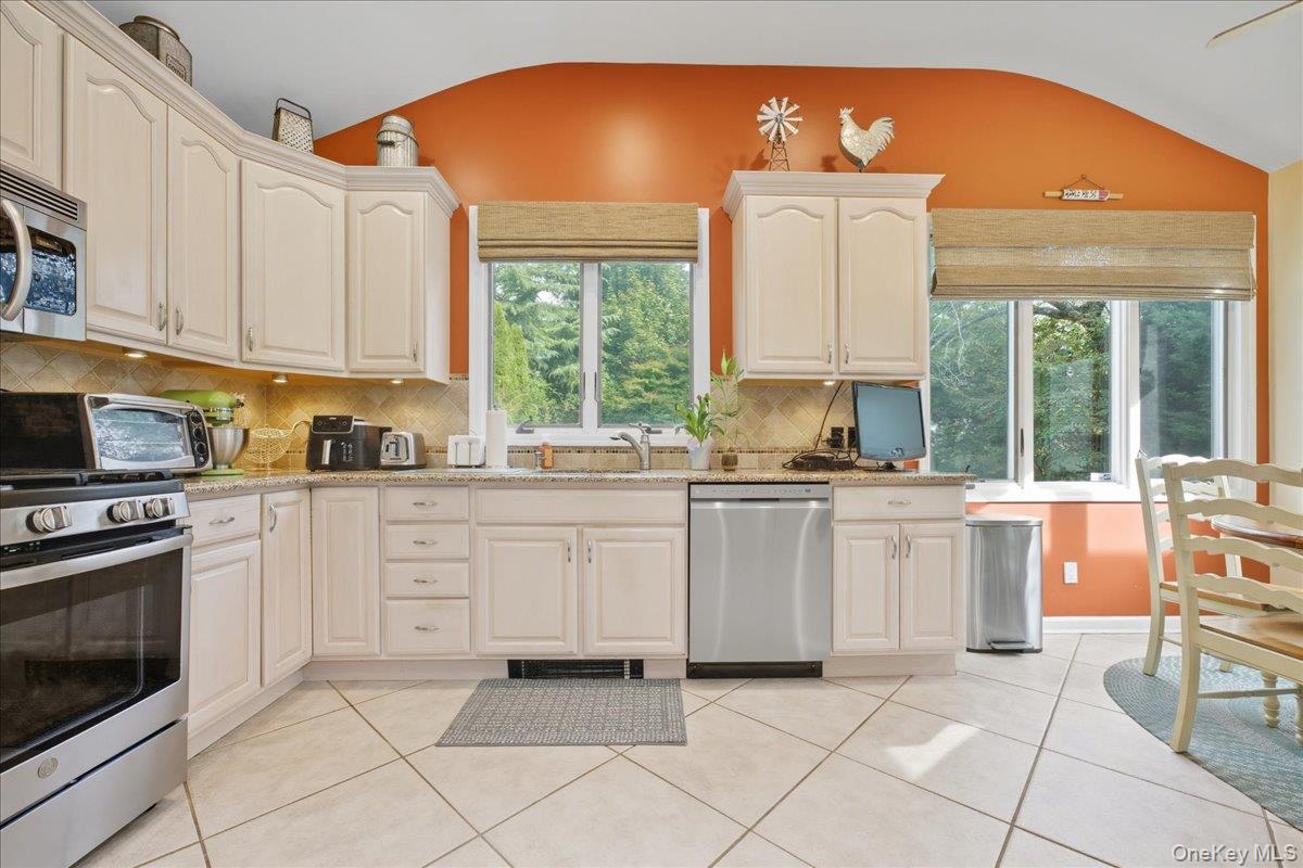 3405 Lufberry Avenue, Wantagh, NY 11793