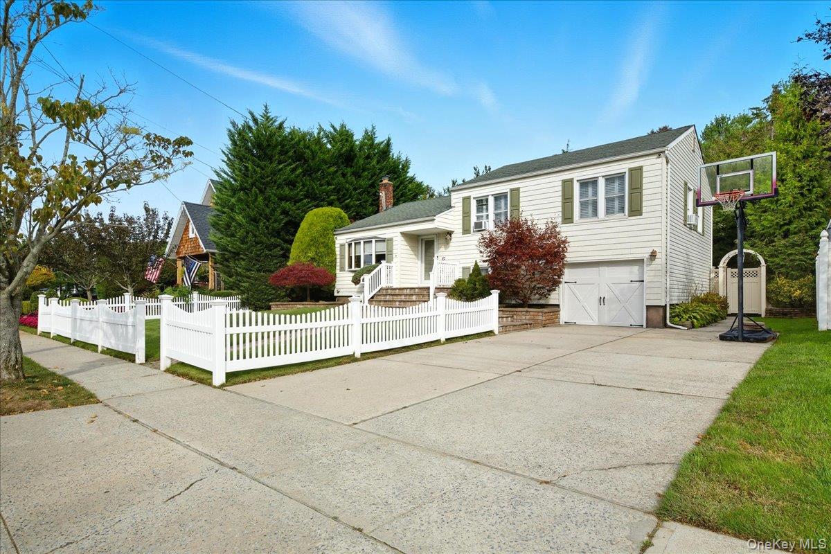 3405 Lufberry Avenue, Wantagh, NY 11793
