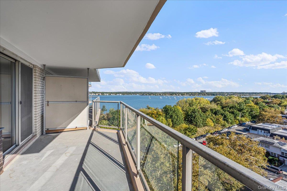 18-15 215th Street # 9R, Bayside, NY 11360