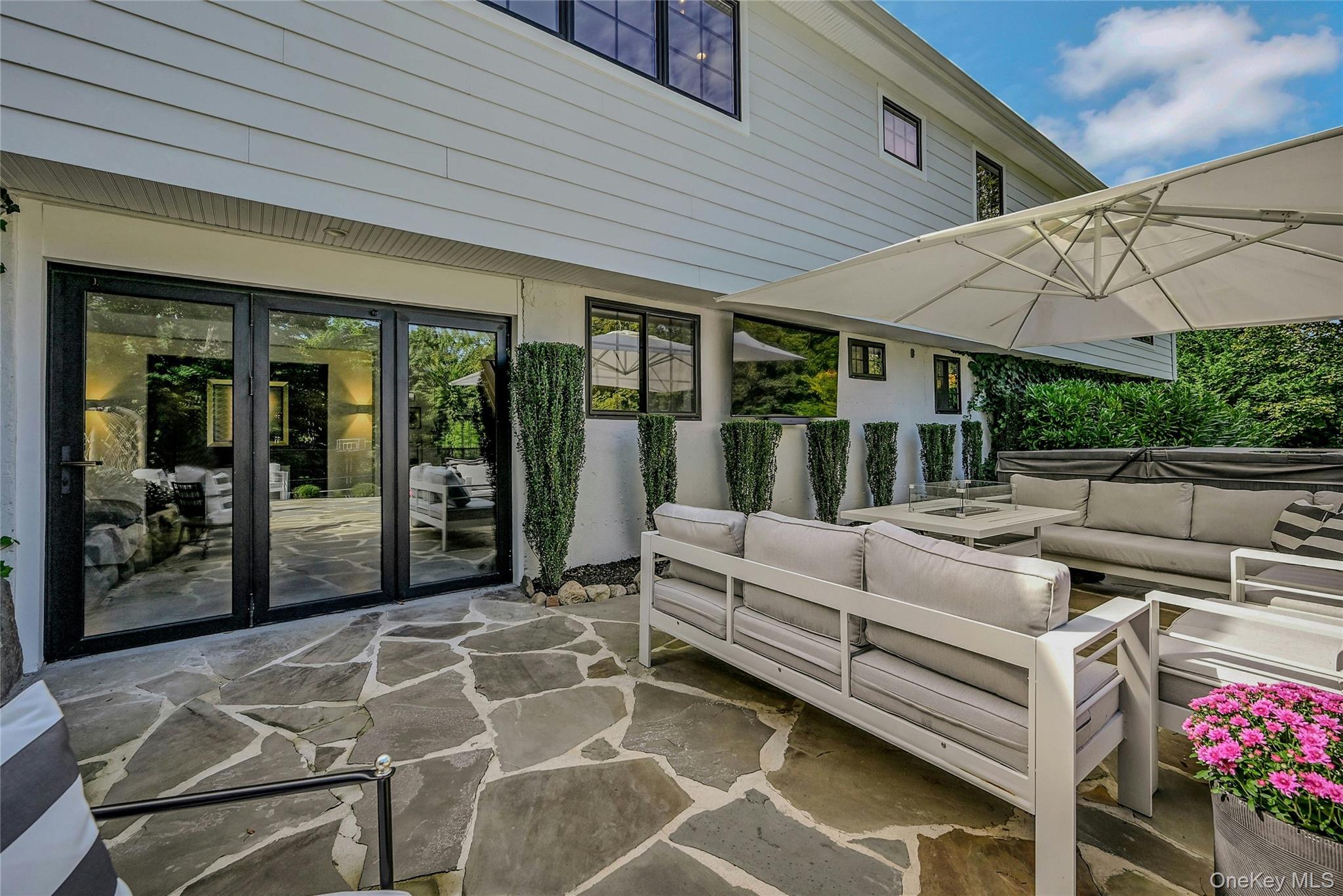 262 Huntington Bay Road, Huntington Bay, NY 11743