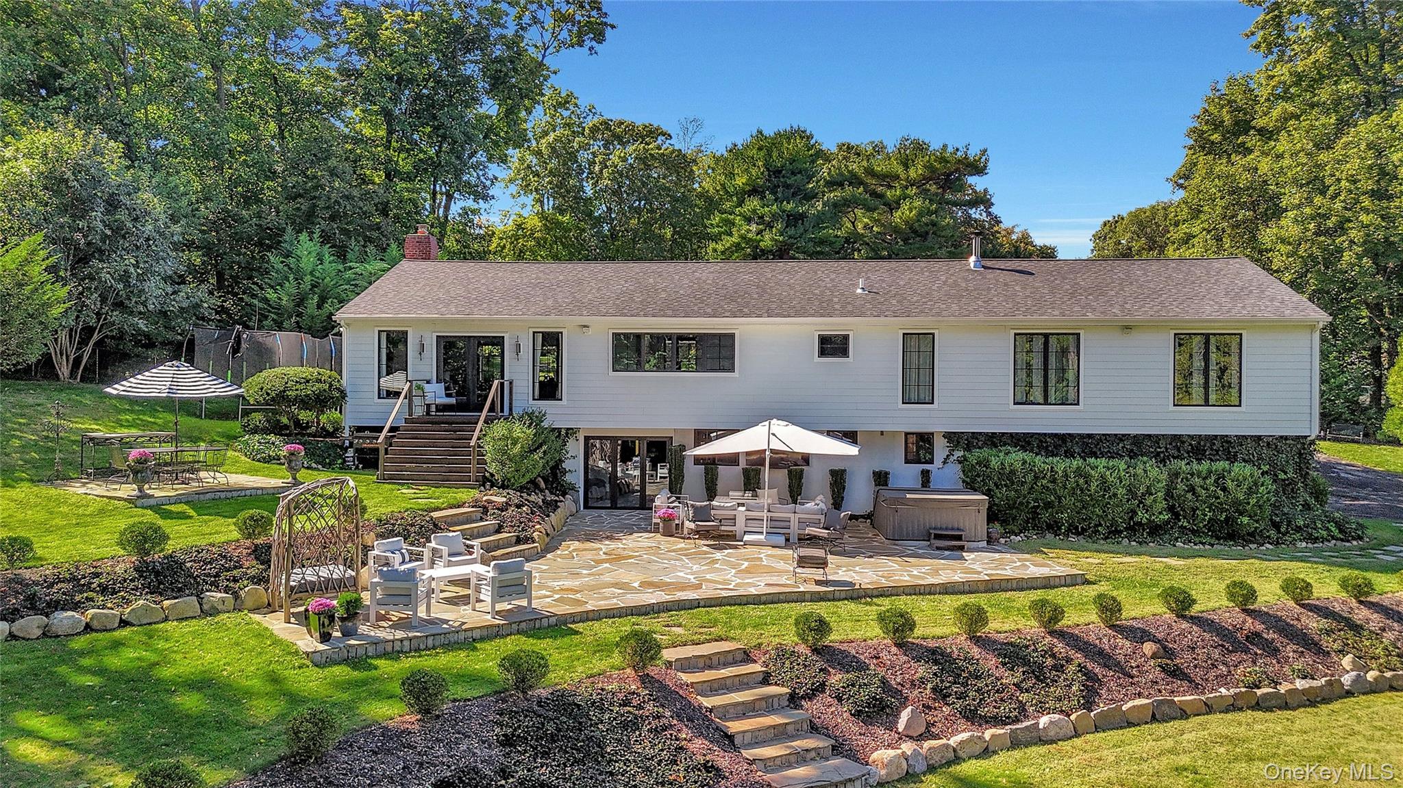 262 Huntington Bay Road, Huntington Bay, NY 11743