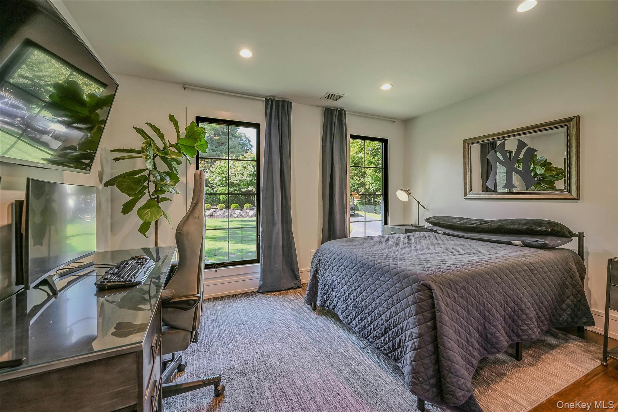 262 Huntington Bay Road, Huntington Bay, NY 11743