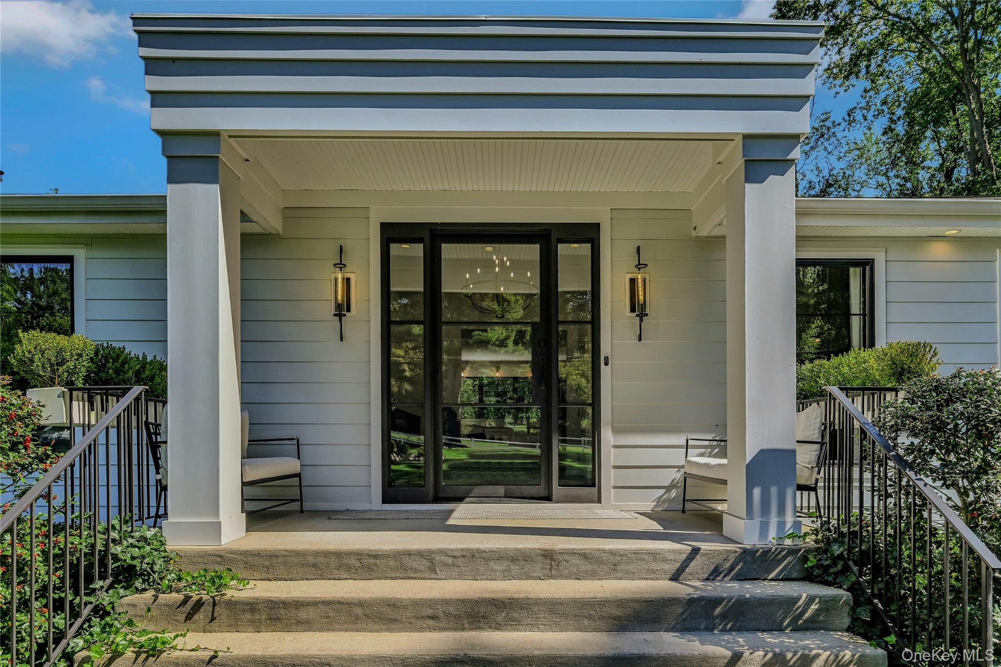 262 Huntington Bay Road, Huntington Bay, NY 11743