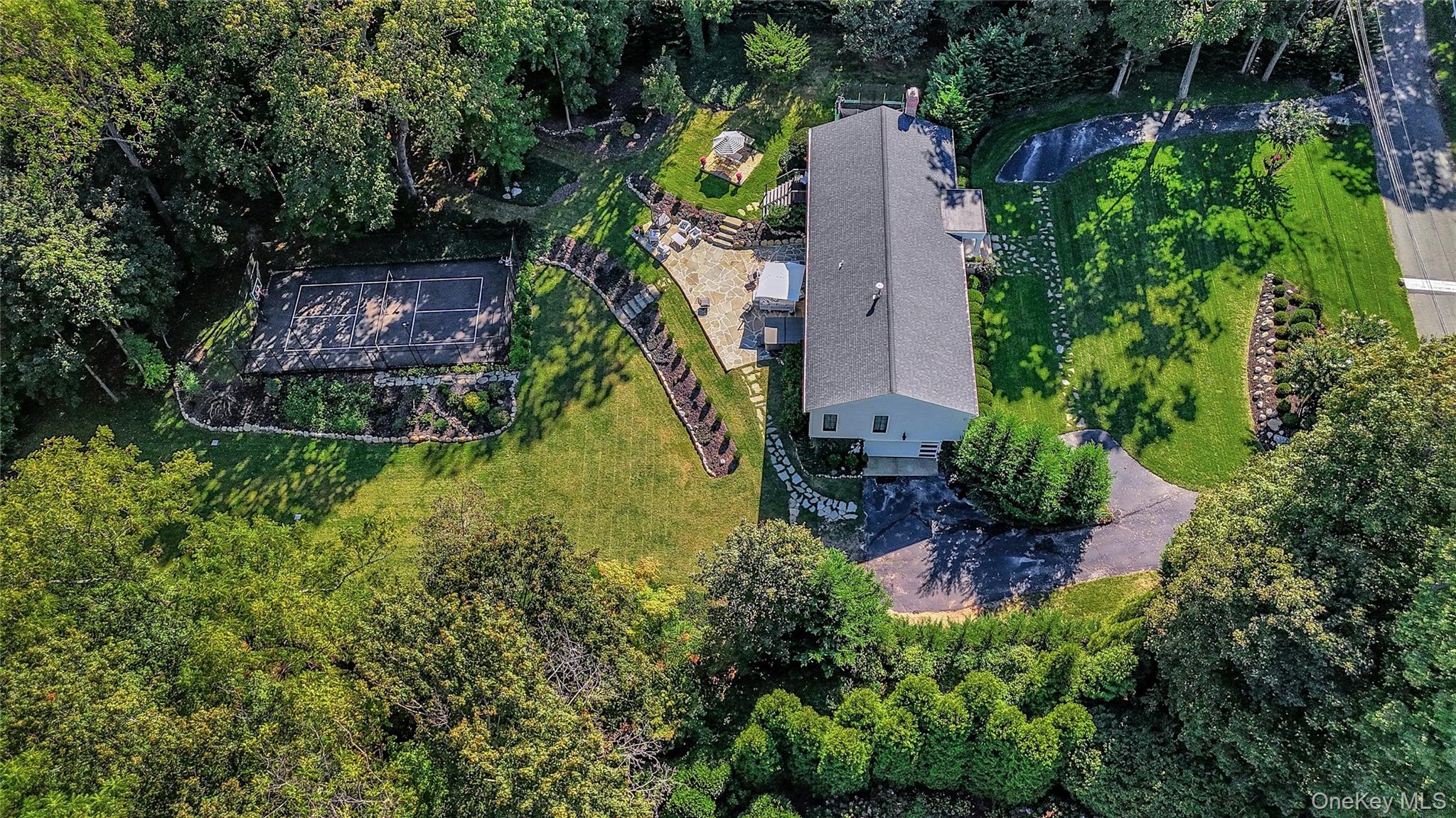 262 Huntington Bay Road, Huntington Bay, NY 11743