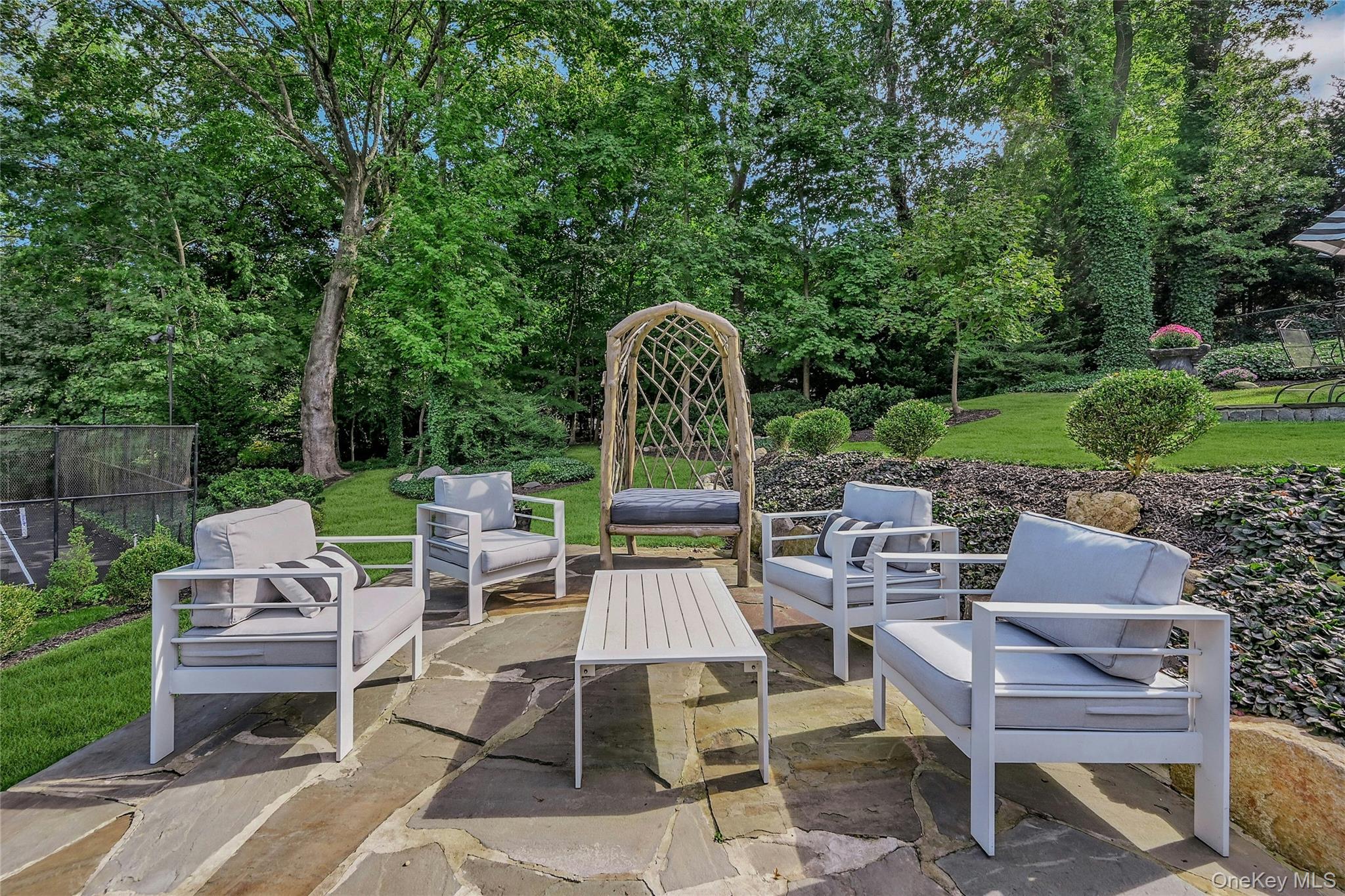 262 Huntington Bay Road, Huntington Bay, NY 11743