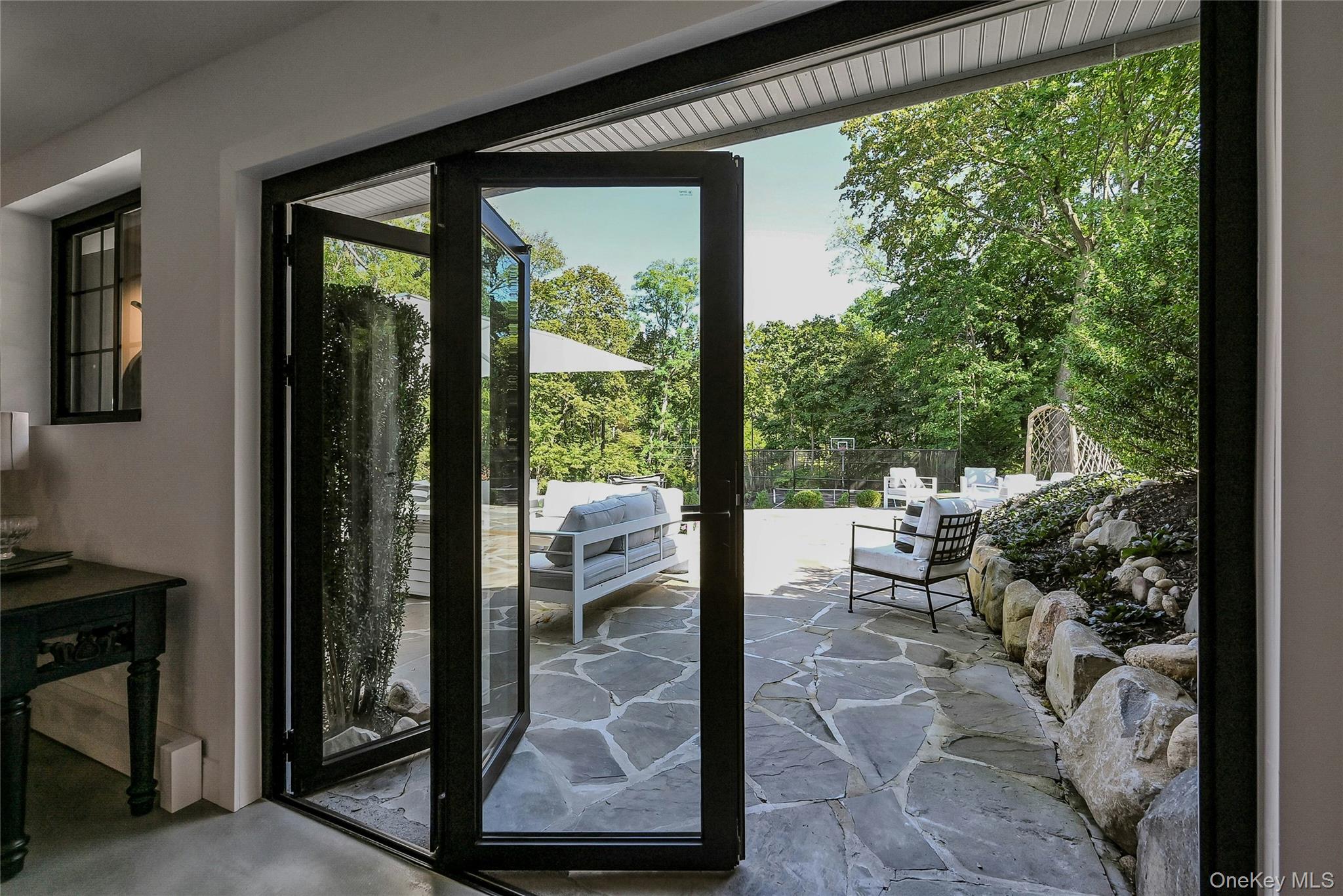 262 Huntington Bay Road, Huntington Bay, NY 11743